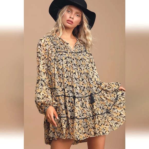 Free People Dresses & Skirts - Free Swinging Black Floral Print Ruffled Mini Dress. Size small